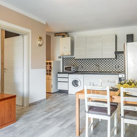 Domus Lucis Apartment Terrace & Private Parking Маринелла-ди-Сарцана Экстерьер фото