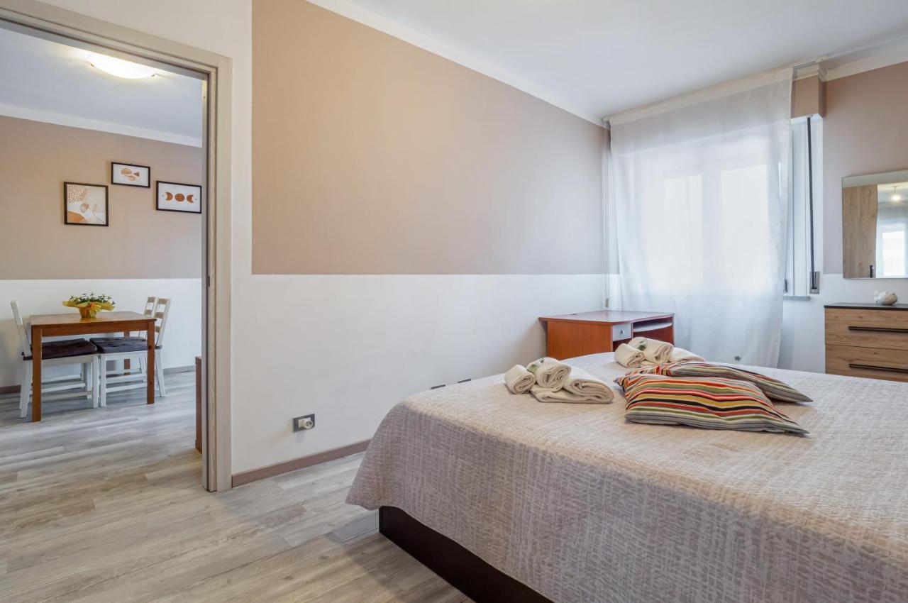 Domus Lucis Apartment Terrace & Private Parking Маринелла-ди-Сарцана Экстерьер фото