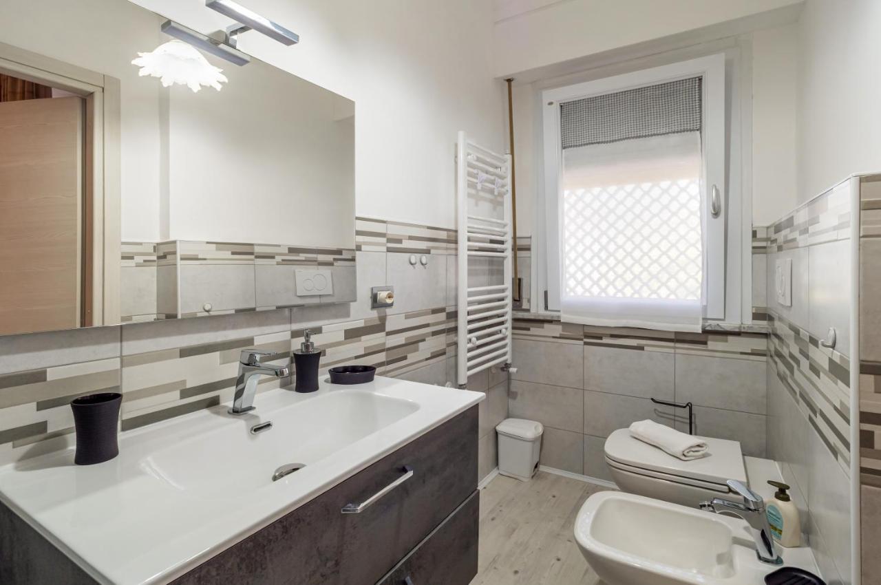 Domus Lucis Apartment Terrace & Private Parking Маринелла-ди-Сарцана Экстерьер фото