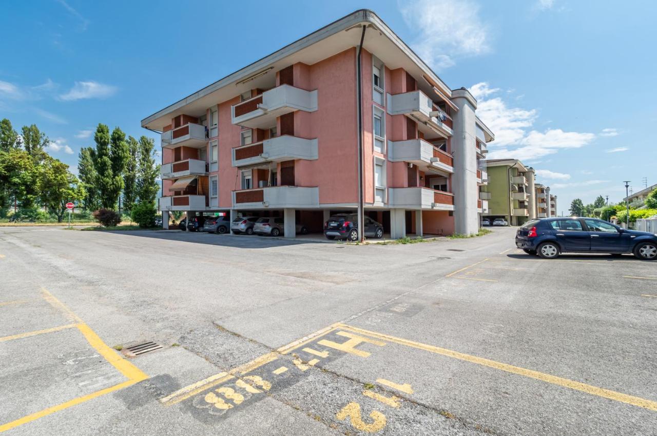 Domus Lucis Apartment Terrace & Private Parking Маринелла-ди-Сарцана Экстерьер фото